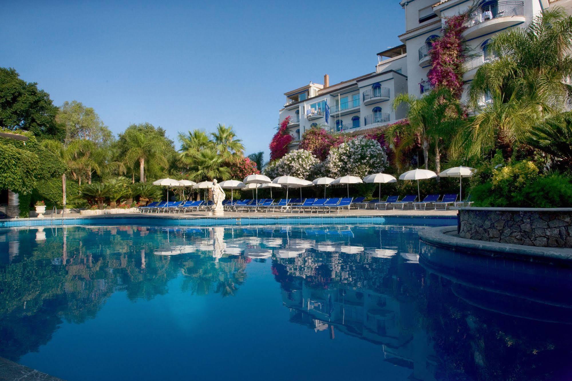 Sant Alphio Garden Hotel & SPA Giardini-Naxos Exterior foto